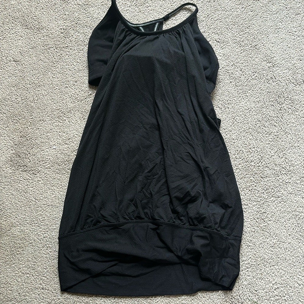 Black lululemon tank top